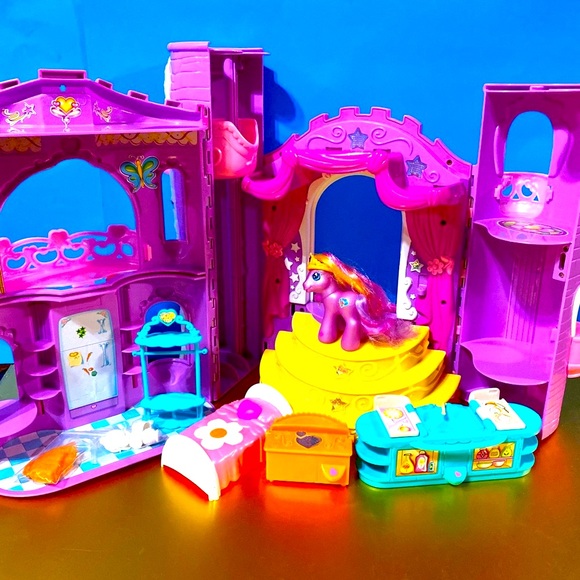 MY LITTLE PONY G3 2002 CELEBRATION CASTLE PLAYS MUSIC & LIGHTS UP EXCLUS… - Picture 6 of 16